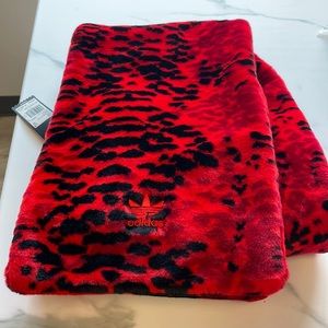 This scarf and glove set is perfect for almost any occasion.